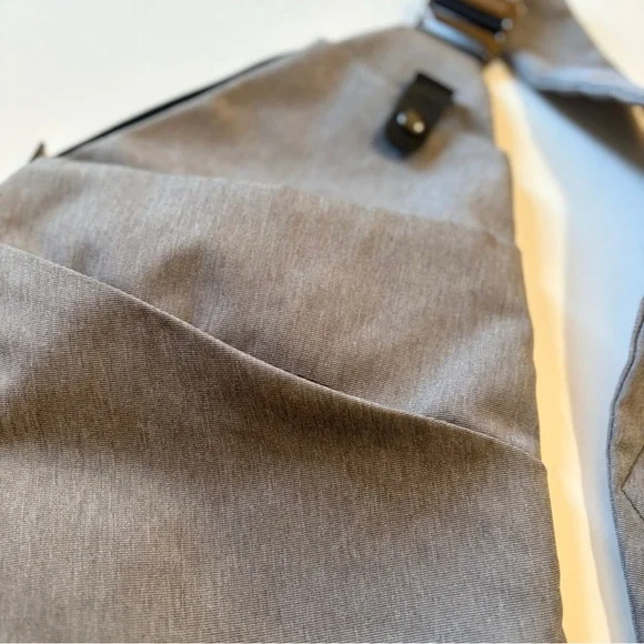 Broadream Gray Sling Bag Crossbody Chest Pack Minimalist - Picture 5 of 14